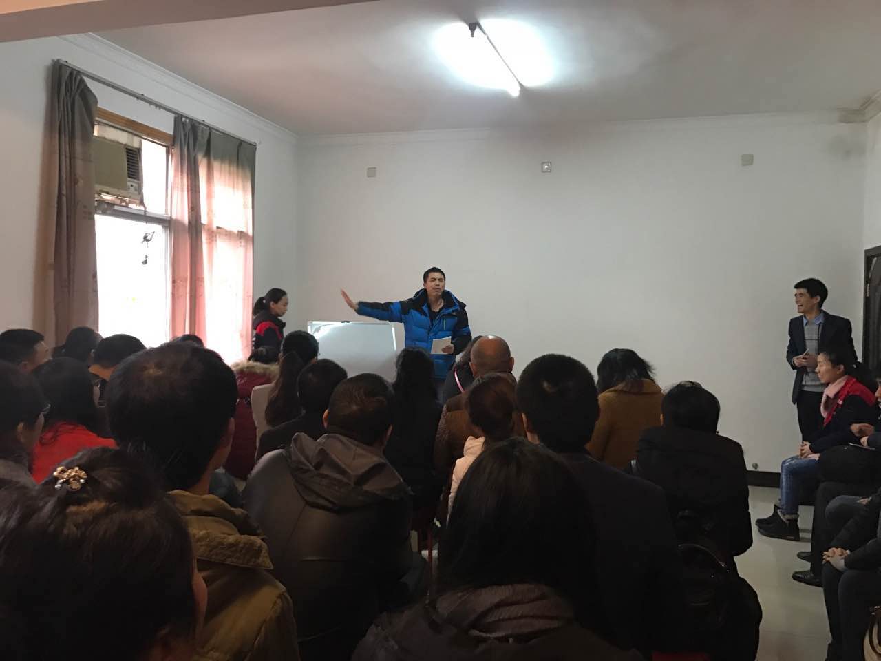 发光字制作厂家分享服务经验